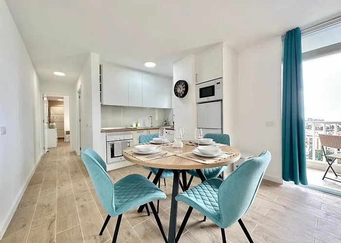 Torres De Yomely - M6d * Playa de las Américas