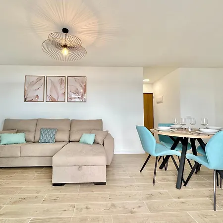 Torres De Yomely - M6d * Плая-де-лас-Америкас