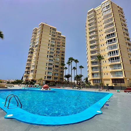 Torres De Yomely - M6d * Playa de las Americas (Tenerife)